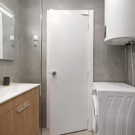 Lovely And New In Oura Apartment