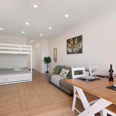 Apartment Lovely And New In Oura