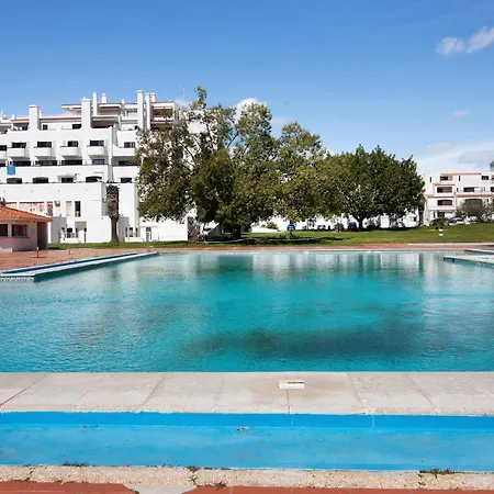 Apartament Lovely And New In Oura