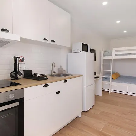 Apartament Lovely And New In Oura